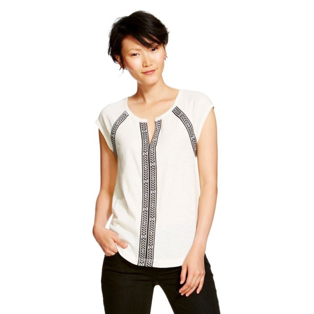 RARE NWT Merona Boho Ivory/Black Cotton Slub Tee
…